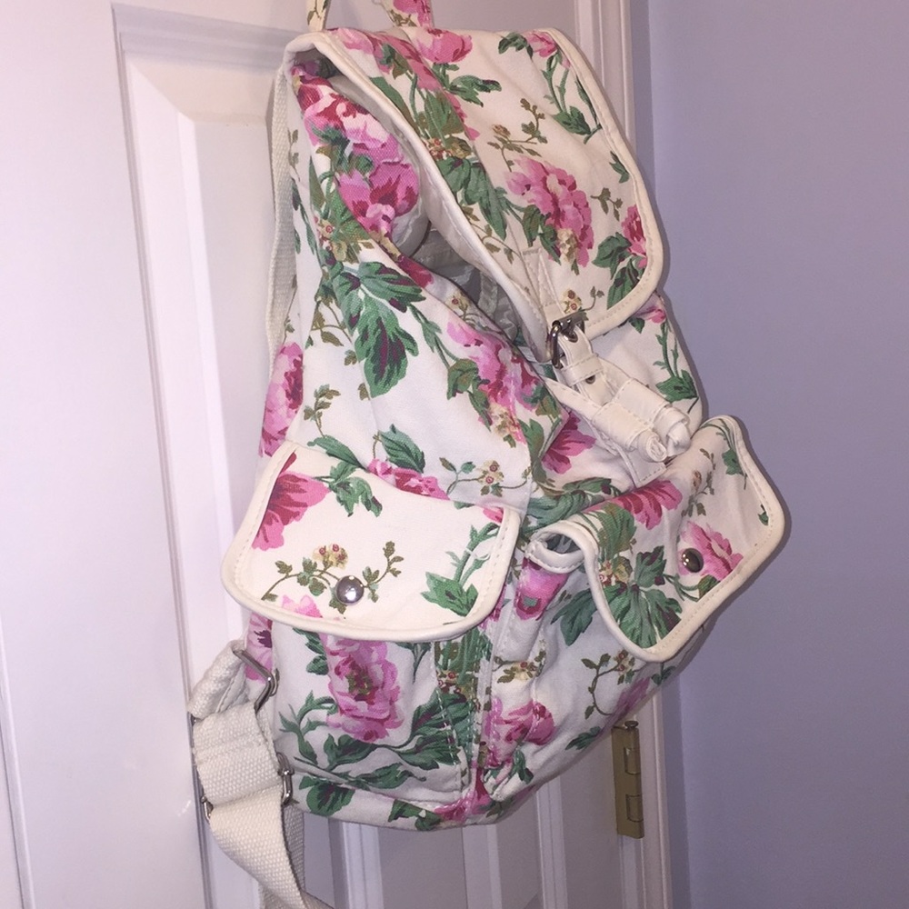 Pretty Floral  backpack - Picture 2 of 5